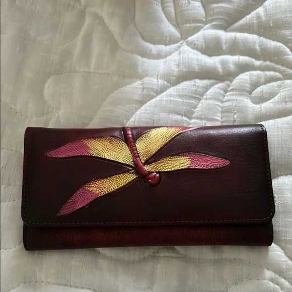 Brown Dragonfly Clutch - Picture 5 of 5